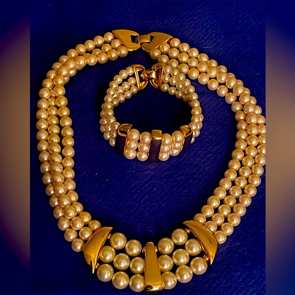 NAPIER FAUX PEARL CHOKER NECKLACE & BRACELET - 1980s AD PIECE
